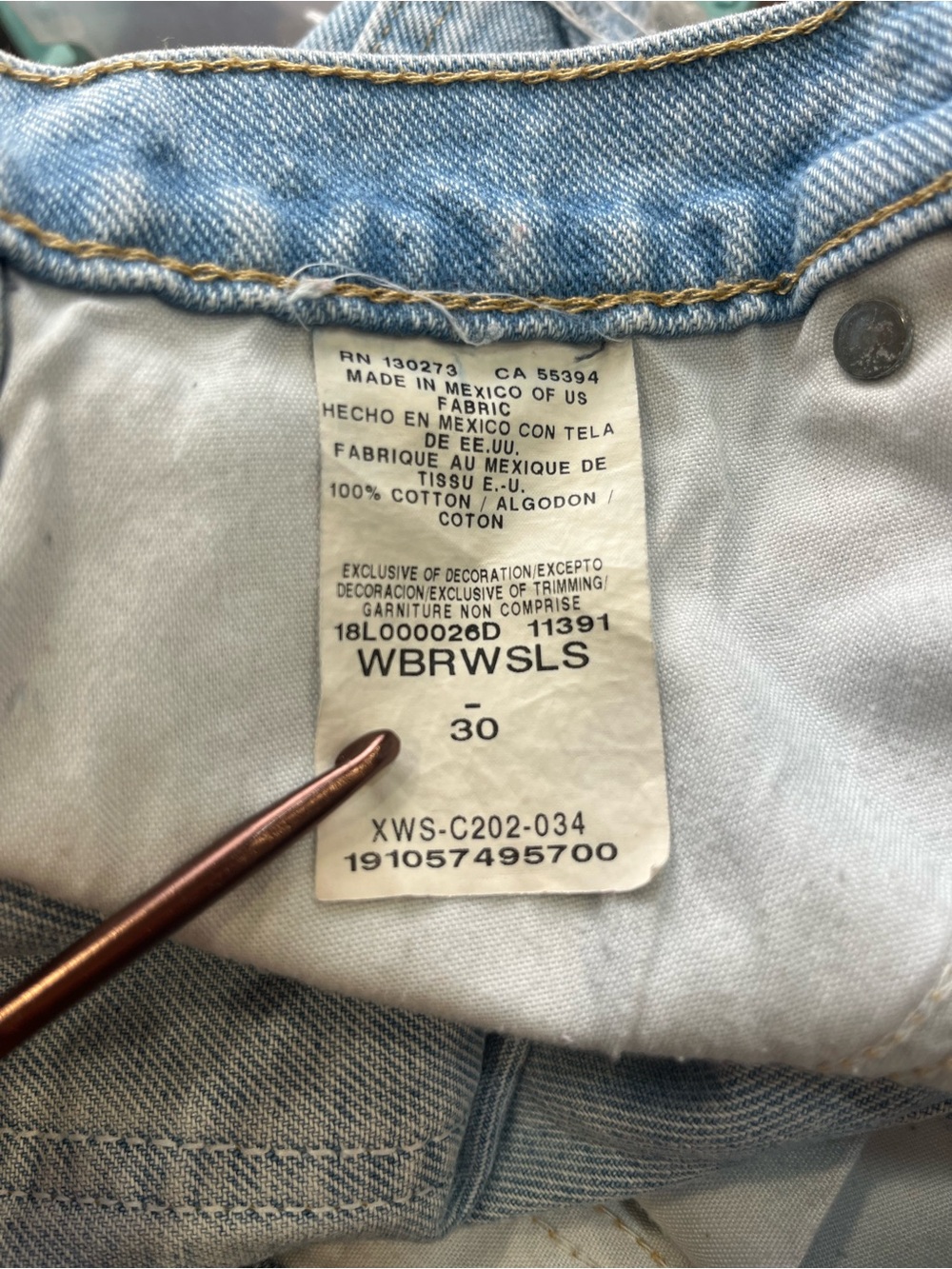 Wrangler Reworked Distressed Cutoff Denim Shorts Light Wash High Rise Size 30 - Picture 8 of 9